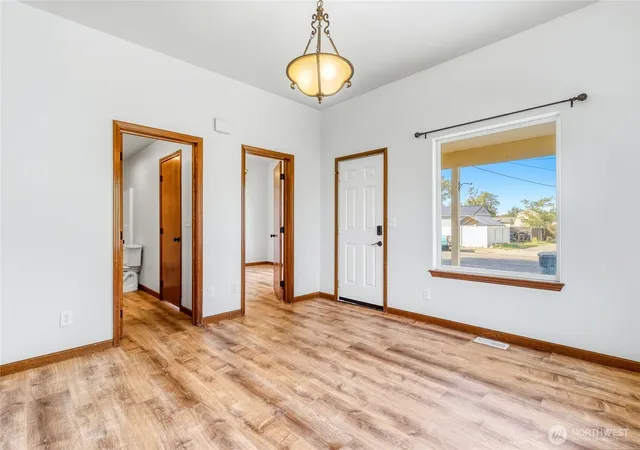 Photo 4 of Single family home for sale at 512 N Roosevelt St, Walla Walla, WA 99362 | MLS# NWM2582872 | Listing updated on 2026-10-02