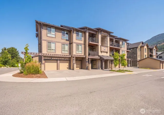 Photo 2 of Condo for sale at 1237 Se Meander Way #302F, North Bend, WA 98045 | MLS# NWM2582882 | Listing updated on 2026-09-30