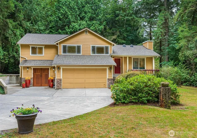 Photo 1 of Single family home for sale at 16735 Ne 139th Place, Woodinville, WA 98072 | MLS# NWM2582887 | Listing updated on 2026-09-25