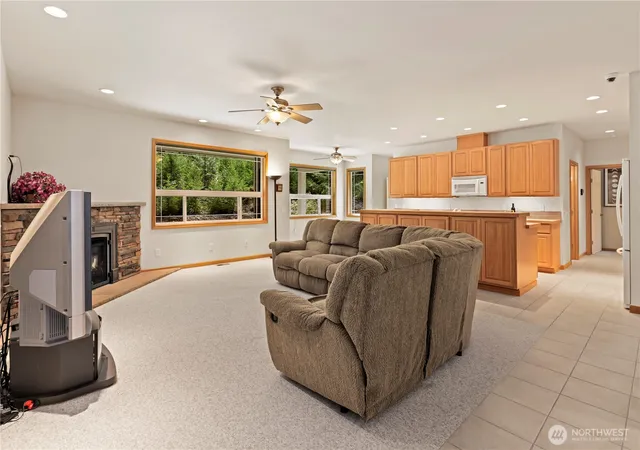 Photo 4 of Single family home for sale at 980 Big Horn Way, Cle Elum, WA 98922 | MLS# NWM2582902 | Listing updated on 2026-09-22