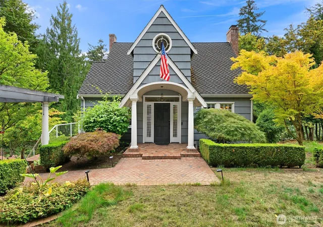Photo 2 of Single family home for sale at 4943 Indian Rd Ne, Olympia, WA 98506 | MLS# NWM2582904 | Listing updated on 2026-09-30