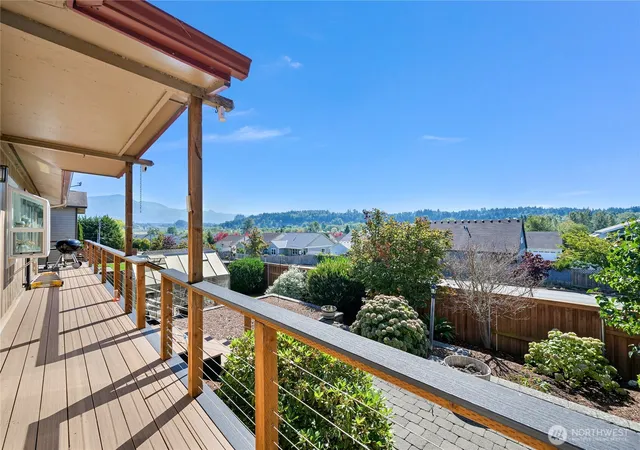 Photo 3 of Sale Pending at 3620 Trumpeter Pl, Mount Vernon, WA 98273 | MLS# NWM2582908 | Listing updated on 2026-10-01