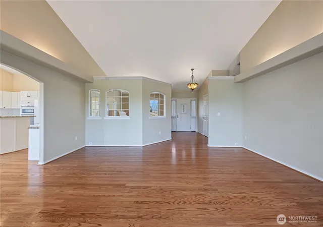 Photo 3 of Sale Pending at 1716 Windsor Ct, Wenatchee, WA 98801 | MLS# NWM2582910 | Listing updated on 2026-09-22