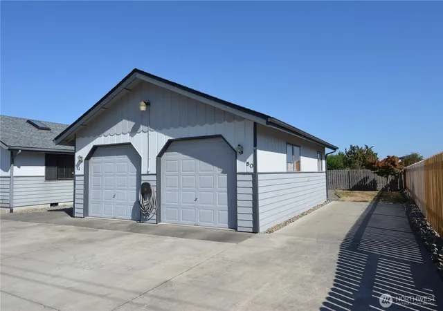 Photo 2 of Condo for sale at 50 Crownview Ln, Sequim, WA 98382 | MLS# NWM2582918 | Listing updated on 2026-10-02