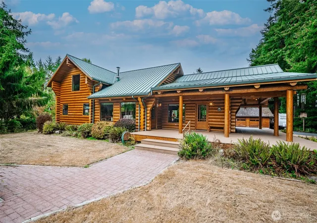 Photo 3 of Single family home for sale at 6133 Puget Beach Rd Ne, Olympia, WA 98516 | MLS# NWM2582919 | Listing updated on 2026-09-30