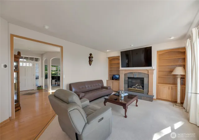 Photo 4 of Single family home for sale at 3402 42nd Avenue NE, Tacoma, WA 98422 | MLS# NWM2582921 | Listing updated on 2026-10-01