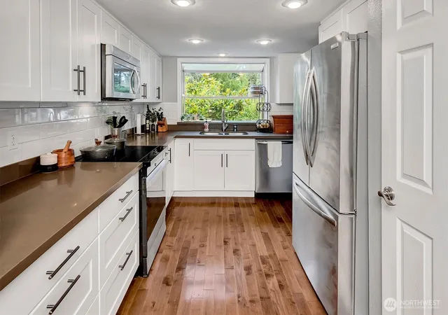 Photo 3 of Sale Pending at 15228 SE 49th Street, Bellevue, WA 98006 | MLS# NWM2582939 | Listing updated on 2026-09-28