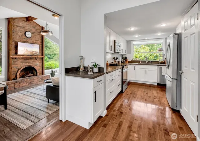 Photo 4 of Sale Pending at 15228 SE 49th Street, Bellevue, WA 98006 | MLS# NWM2582939 | Listing updated on 2026-09-28