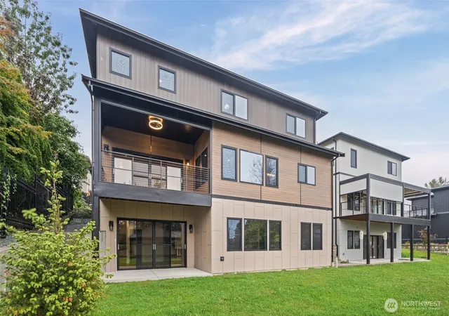 Photo 2 of Single family home for sale at 1226 159th Street Sw, Lynnwood, WA 98087 | MLS# NWM2582942 | Listing updated on 2026-10-01