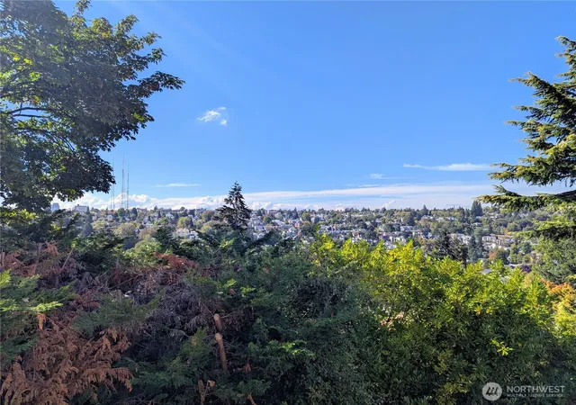 Photo 4 of Single family home for sale at 1713 33rd Avenue, Seattle, WA 98122 | MLS# NWM2582953 | Listing updated on 2026-09-29