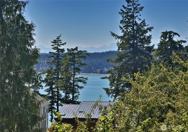 Photo 3 of Single family home for sale at 3484 E Harbor Rd, Langley, WA 98260 | MLS# NWM2582963 | Listing updated on 2026-09-18