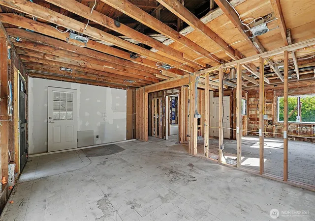 Photo 4 of Single family home for sale at 5220 64th Street W, University Place, WA 98467 | MLS# NWM2582964 | Listing updated on 2026-09-28