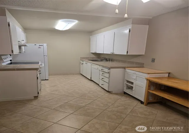 Photo 3 of Condo for sale at 5585 E Evergreen Blvd #5304, Vancouver, WA 98661 | MLS# NWM2582971 | Listing updated on 2026-10-08