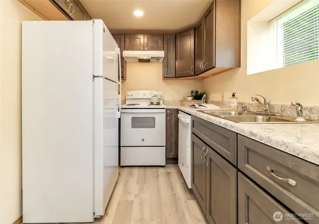 Photo 4 of Single family home for sale at 105 S 70th Street, Tacoma, WA 98408 | MLS# NWM2582972 | Listing updated on 2026-09-29