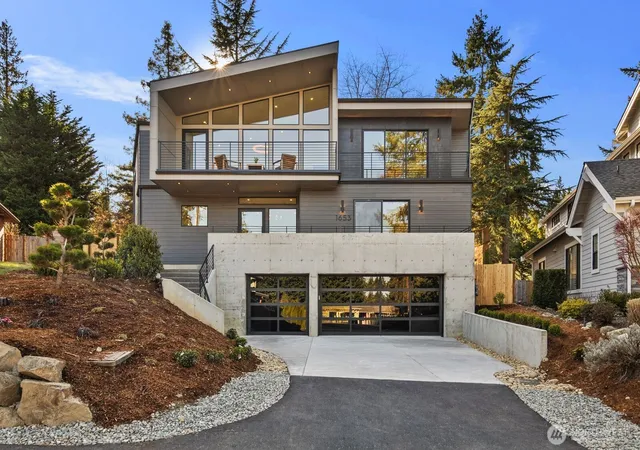 Photo 2 of Mansion for sale at 1653 105th Avenue Se, Bellevue, WA 98004 | MLS# NWM2582985 | Listing updated on 2026-09-30