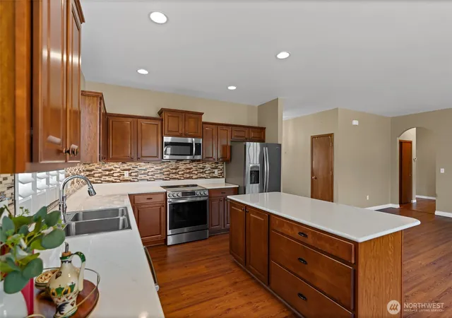 Photo 3 of Single family home for sale at 709 S Cypress Ct, Ellensburg, WA 98926 | MLS# NWM2582991 | Listing updated on 2026-09-30