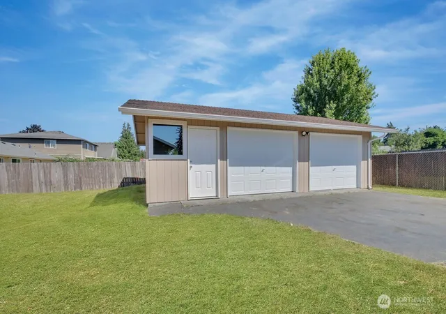 Photo 2 of Sale Pending at 17001 4th Avenue S, Spanaway, WA 98387 | MLS# NWM2582994 | Listing updated on 2026-09-30