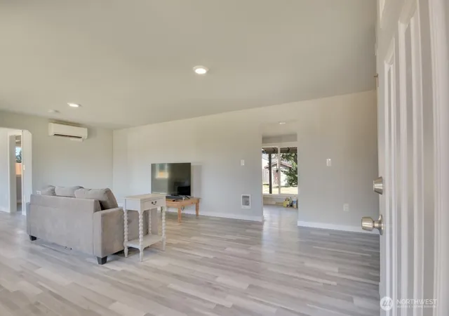 Photo 3 of Sale Pending at 17001 4th Avenue S, Spanaway, WA 98387 | MLS# NWM2582994 | Listing updated on 2026-09-30