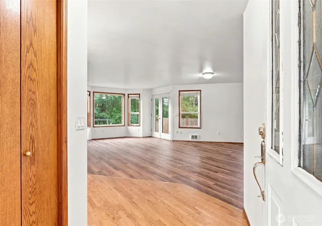 Photo 4 of Single family home for sale at 738 Crescent Dr, Camano Island, WA 98282 | MLS# NWM2582996 | Listing updated on 2026-10-02