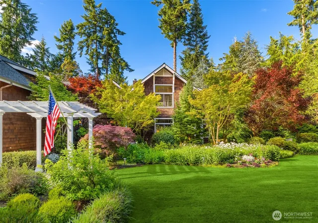 Photo 3 of Single family home for sale at 10374 NE Country Clb Rd, Bainbridge Island, WA 98110 | MLS# NWM2583010 | Listing updated on 2026-09-25