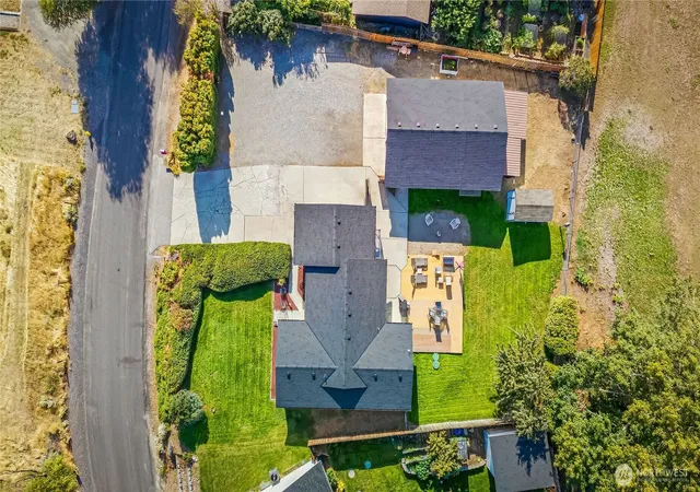 Photo 2 of Single family home for sale at 3064 Conarty Rd, Malaga, WA 98828 | MLS# NWM2583011 | Listing updated on 2026-09-21