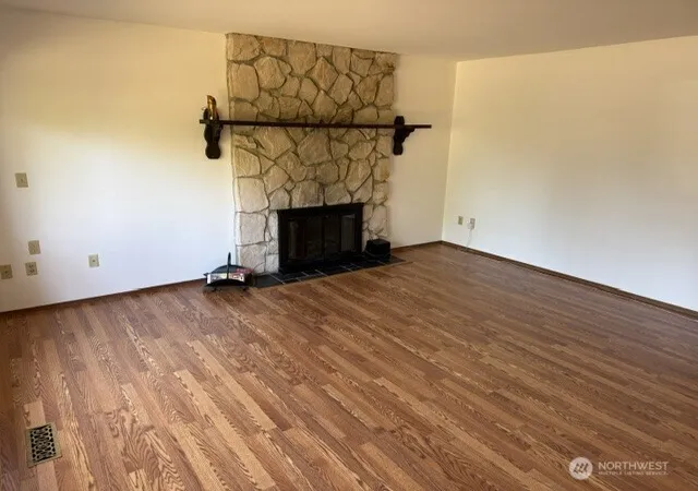 Photo 4 of Single family home for sale at 16106 14th Avenue E, Tacoma, WA 98445 | MLS# NWM2583019 | Listing updated on 2026-09-25