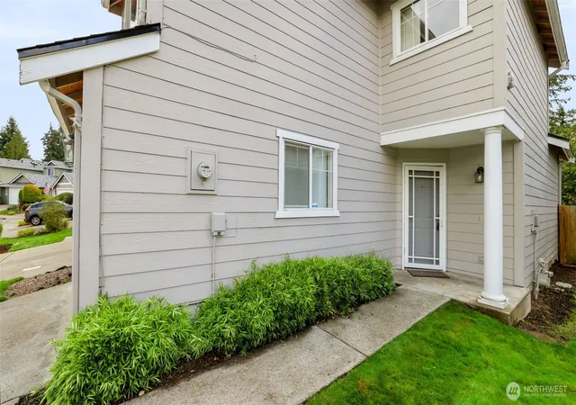Photo 3 of Townhouse for sale at 22743 SE 242nd Place, Maple Valley, WA 98038 | MLS# NWM2583021 | Listing updated on 2026-10-01