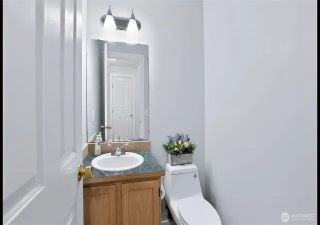 Photo 4 of Townhouse for sale at 22743 SE 242nd Place, Maple Valley, WA 98038 | MLS# NWM2583021 | Listing updated on 2026-10-01