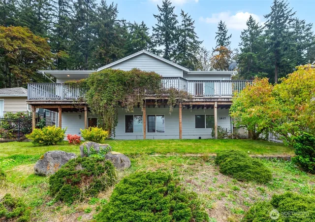 Single family home for sale at 1617 5th Street SE, Puyallup, WA 98372 | MLS# NWM2583024