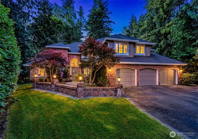 Single family home for sale at 21310 NE 101st Court, Redmond, WA 98053 | MLS# NWM2583026