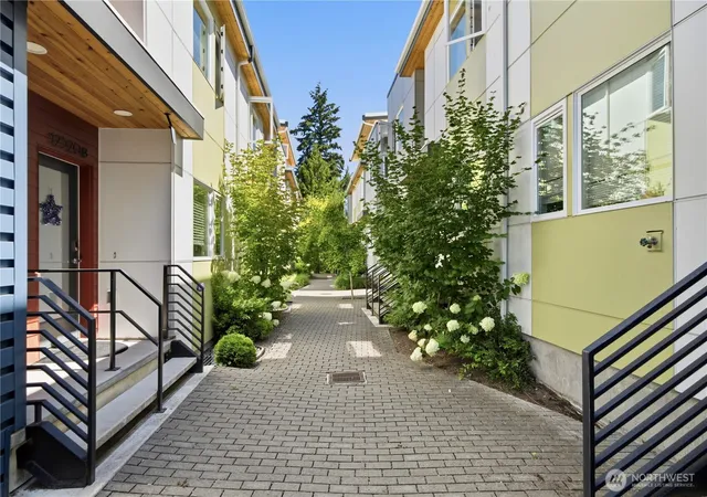 Photo 2 of Sale Pending at 12516 15th Avenue Ne #A, Seattle, WA 98125 | MLS# NWM2583031 | Listing updated on 2026-10-01