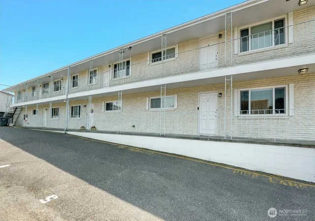 Photo 2 of Multi family home for sale at 2501 Rucker Ave, Everett, WA 98201 | MLS# NWM2583036 | Listing updated on 2026-09-22