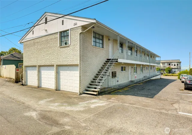 Photo 3 of Multi family home for sale at 2501 Rucker Ave, Everett, WA 98201 | MLS# NWM2583036 | Listing updated on 2026-09-22