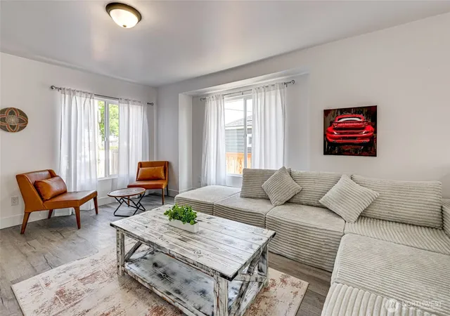 Photo 4 of Single family home for sale at 305 Meadow Ave N, Renton, WA 98057 | MLS# NWM2583046 | Listing updated on 2026-09-23