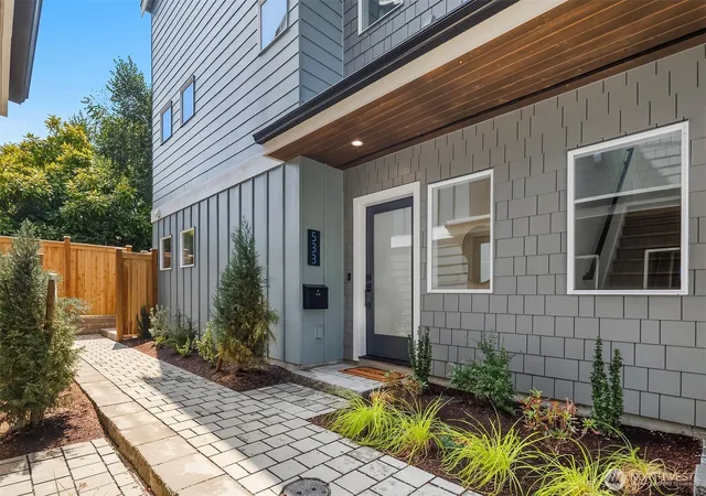Photo 1 of Single family home for sale at 533 N 70th Street, Seattle, WA 98103 | MLS# NWM2583047 | Listing updated on 2026-10-15