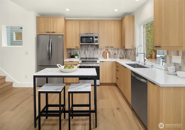 Photo 3 of Single family home for sale at 533 N B 70th St, Seattle, WA 98103 | MLS# NWM2583049 | Listing updated on 2026-09-29