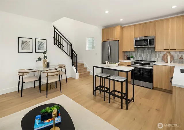 Photo 4 of Single family home for sale at 533 N B 70th St, Seattle, WA 98103 | MLS# NWM2583049 | Listing updated on 2026-09-29