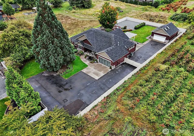 Photo 2 of Single family home for sale at 1920 12th Avenue Se, Puyallup, WA 98372 | MLS# NWM2583054 | Listing updated on 2026-10-01
