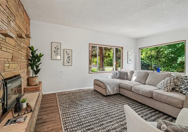 Photo 4 of Single family home for sale at 29206 112 Avenue SE, Auburn, WA 98092 | MLS# NWM2583058 | Listing updated on 2026-09-29