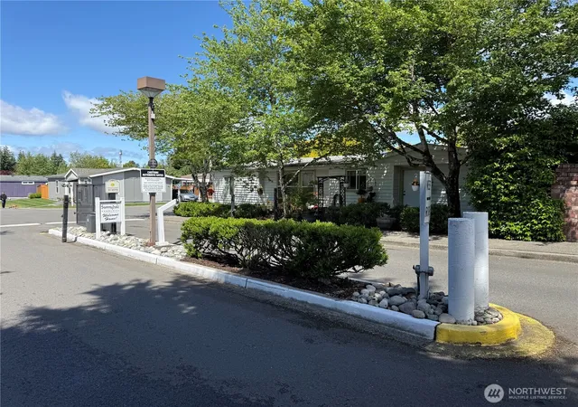 Photo 3 of Manufactured home for sale at 375 Union Ave Se #20, Renton, WA 98059 | MLS# NWM2583059 | Listing updated on 2026-09-30