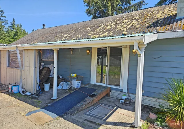 Photo 3 of Single family home for sale at 5 Elma Gate Rd, Oakville, WA 98568 | MLS# NWM2583076 | Listing updated on 2026-09-21
