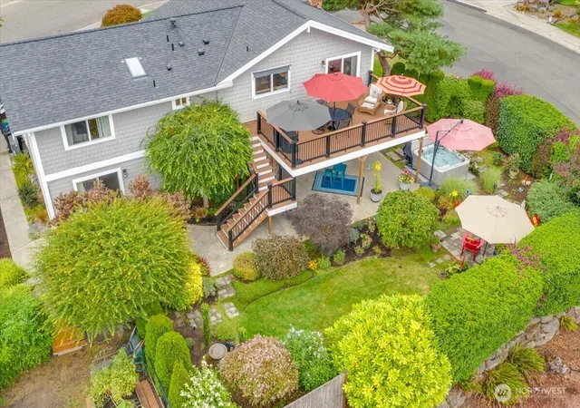 Photo 3 of Single family home for sale at 10503 158th Avenue Ne, Redmond, WA 98052 | MLS# NWM2583087 | Listing updated on 2026-10-02
