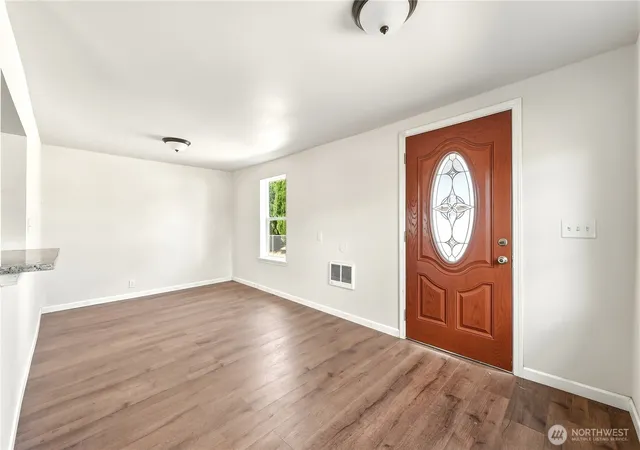 Photo 4 of Single family home for sale at 817 Perkins St, Milton Freewater, OR 97862 | MLS# NWM2583093 | Listing updated on 2026-09-25