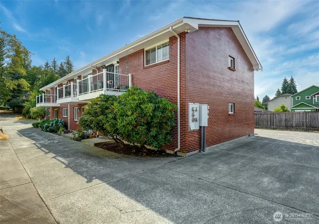 Photo 3 of Multi family home for sale at 8806 3rd Avenue SE, Everett, WA 98208 | MLS# NWM2583094 | Listing updated on 2026-09-22