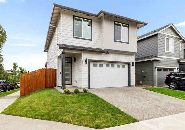 Photo 1 of Sale Pending at 7013 N Madison Cir, Ridgefield, WA 98642 | MLS# NWM2583099 | Listing updated on 2026-09-26