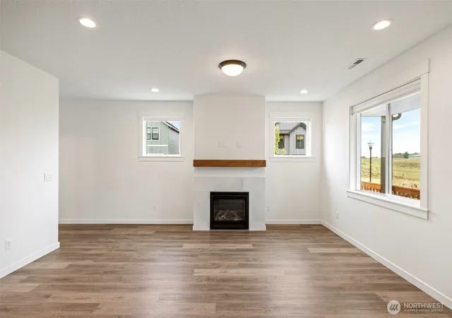 Photo 4 of Sale Pending at 7013 N Madison Cir, Ridgefield, WA 98642 | MLS# NWM2583099 | Listing updated on 2026-09-26