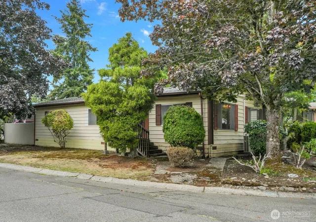 Photo 2 of Sale Pending at 19501 129th Avenue Ne, Bothell, WA 98011 | MLS# NWM2583132 | Listing updated on 2026-09-21
