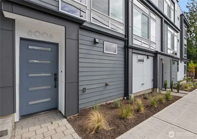 Photo 3 of Townhouse for sale at 6006 26th Avenue NW, Seattle, WA 98107 | MLS# NWM2583134 | Listing updated on 2026-10-01