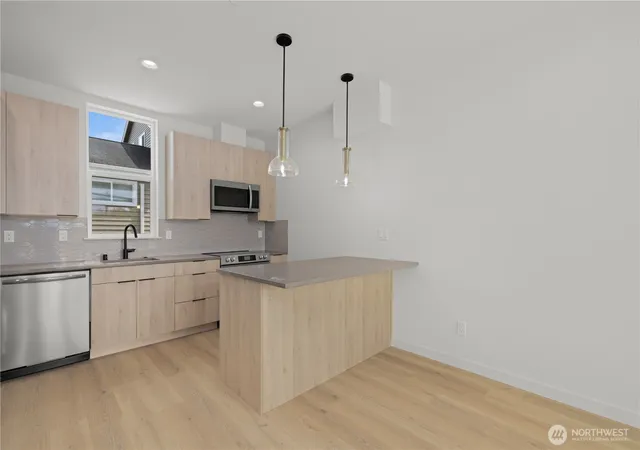 Photo 4 of Townhouse for sale at 6006 26th Avenue NW, Seattle, WA 98107 | MLS# NWM2583134 | Listing updated on 2026-10-01