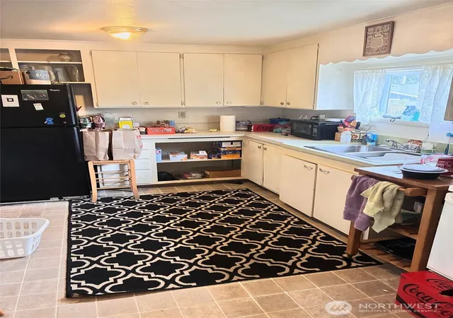 Photo 3 of Single family home for sale at 4134 W M St, Bremerton, WA 98312 | MLS# NWM2583137 | Listing updated on 2026-09-17